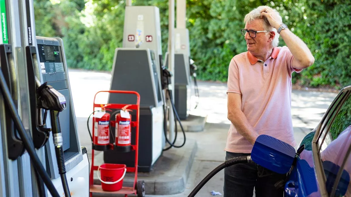 Fuel prices rise as Pounds weaken against Dollar