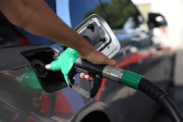 Fuel prices rise as Pounds weaken against Dollar Fuel prices rise as Pounds weaken against Dollar