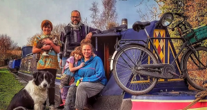 Family sells their house to LIVE on boat Family sells their house to LIVE on boat
