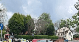 Man rushes to help teens after their car flips – then one ‘pulls out machete’ Man rushes to help teens after their car flips - then one 'pulls out machete'