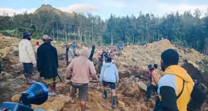 Dozens feared dead after ‘massive’ landslide hits Papua New Guinea Dozens feared dead after ‘massive’ landslide hits Papua New Guinea