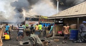 Hoodlums SET Lagos market on FIRE Hoodlums SET Lagos market on FIRE