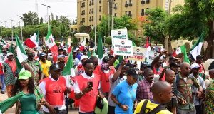 Labour rejects FG’s N48, 000 minimum wage proposal Labour rejects FG’s N48, 000 minimum wage proposal