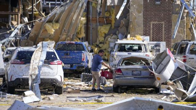Nearly 600,000 left without power after Texas storms