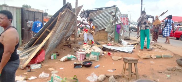 OYO demolishes shop in popular Ibadan market