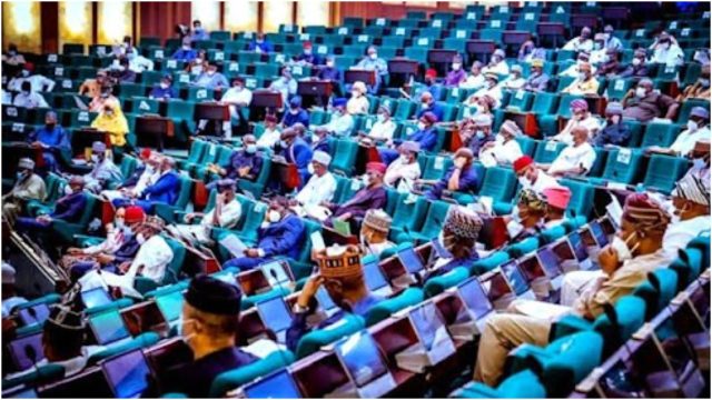 Reps seek return to old national anthem