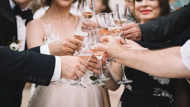 SEE 15 wedding rules couple issued for GUESTS SEE 15 wedding rules couple issued for GUESTS