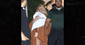 Britney Spears has mental breakdown while at hotel with boyfriend Britney Spears has mental breakdown while at hotel with boyfriend