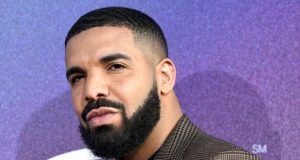 Police surrounds Drake’s mansion after reports of Gunshots in the area Police surrounds Drake's mansion after reports of Gunshots in the area