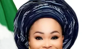 Minister makes u-turn, backs and donates to the wedding of 100 orphans Minister makes u-turn, backs and donates to the wedding of 100 Niger orphans