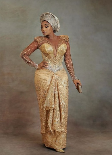 Mother of the groom! Davido's sister STUNS on his BIG DAY