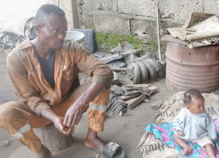 Mechanic whose wife abandoned baby, receives N285k donation