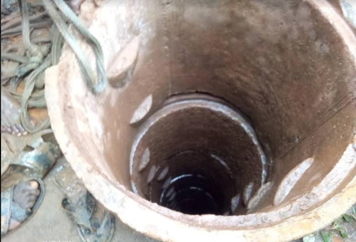 Two labourers drown while retrieving fetcher in a well Two labourers drown while retrieving fetcher in a well