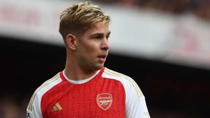 Fulham secures club record signing of Emile Smith-Rowe from Arsenal Fulham secures club record signing of Emile Smith Rowe from Arsenal