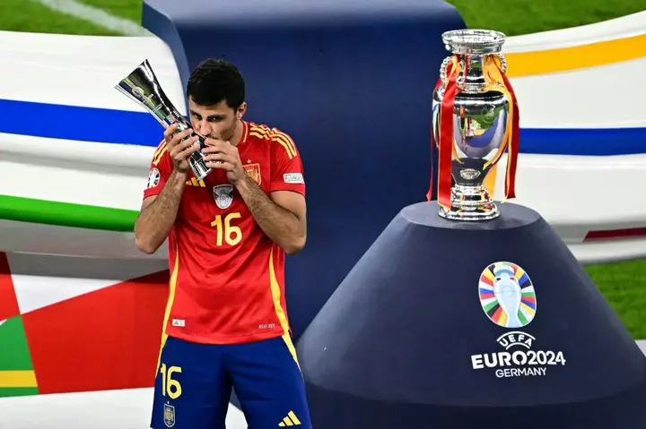 Rodri wins player of the tournament at EUROS 2024 Rodri wins player of the tournament at EUROS 2024