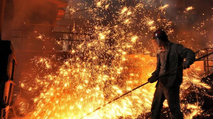 25-year-old worker d!es after jumping into melting pot 25-year-old worker d!es after jumping into melting pot