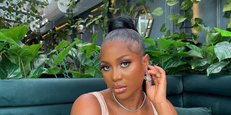 BBNaija S9: Handi defends twin sister Wanni during diary session 