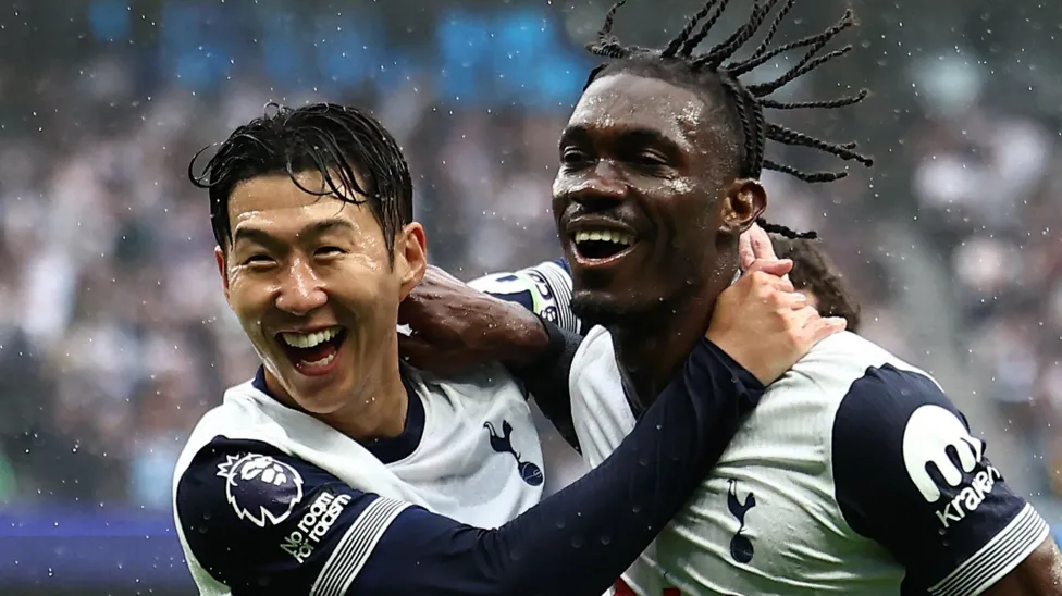 Tottenham 4 v 0 Everton: Son and Bisouma helped Spurs destroy Everton Tottenham 4 v 0 Everton: Son and Bisouma helped Spurs destroy Everton