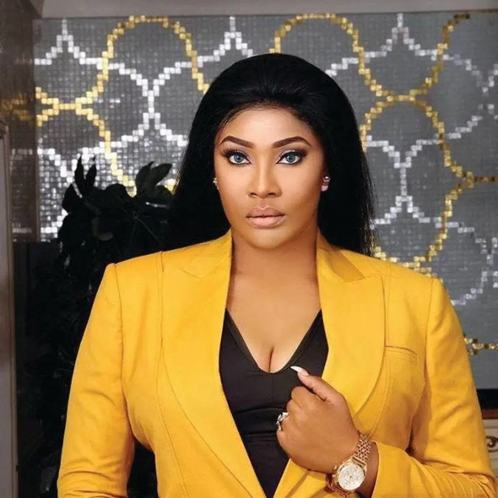 Angela Okorie throws shade at unnamed adviser Angela Okorie throws shade at unnamed adviser