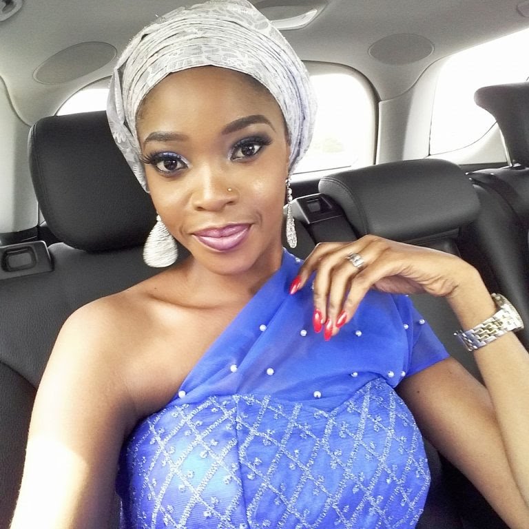 Actress Aolat Ayonimofe victim of traffic robbery in Lagos