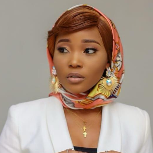 Sandra Okunzuwa RATES best kisser among her co-actors Wole Ojo, Felix Omokhodion, Mofe Ducan 1 Sandra Okunzuwa RATES best kisser among her co-actors Wole Ojo, Felix Omokhodion, Mofe Ducan