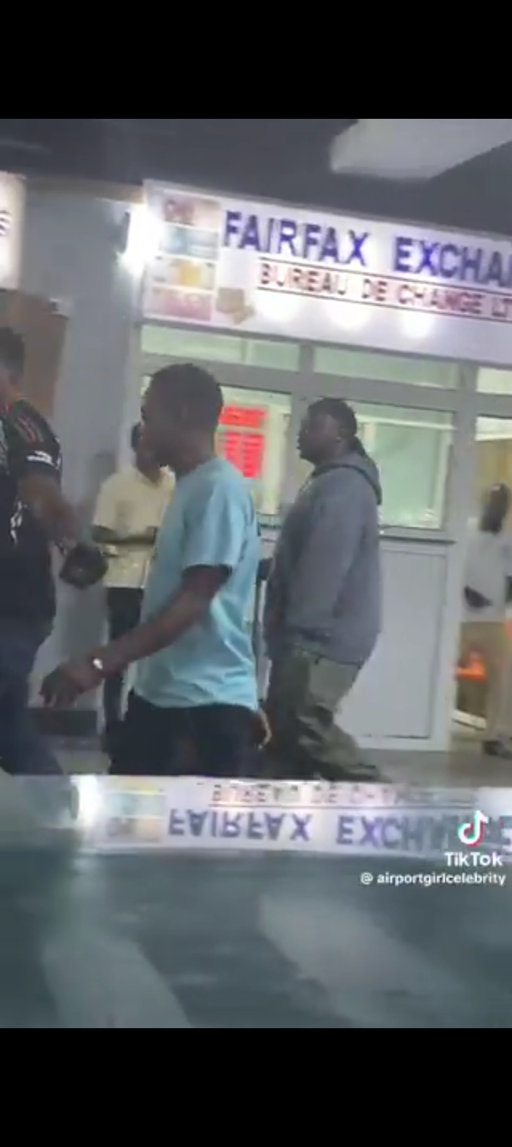 Moment Wande Coal yelled at some men begging at the airport