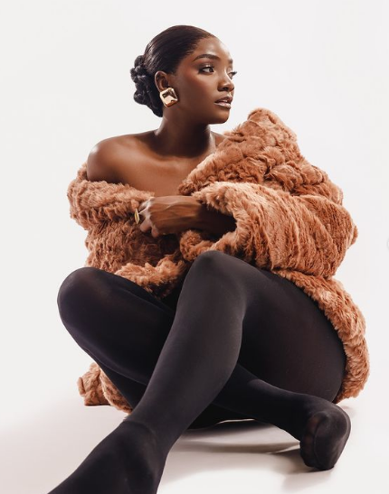 She is pretty! Simi shares new photos

