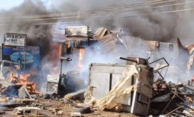 Su!cide bomber k!lls many in Borno market Su!cide bomber k!lls many in Borno market