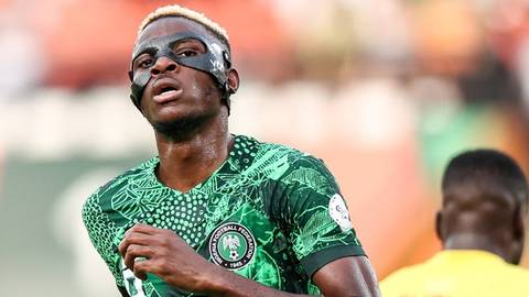 Osimhen stays at Napoli as Chelsea move falls through 
