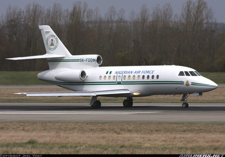 French court seizes Nigerian presidential jets over Debt French court seizes Nigerian presidential jets over Debt