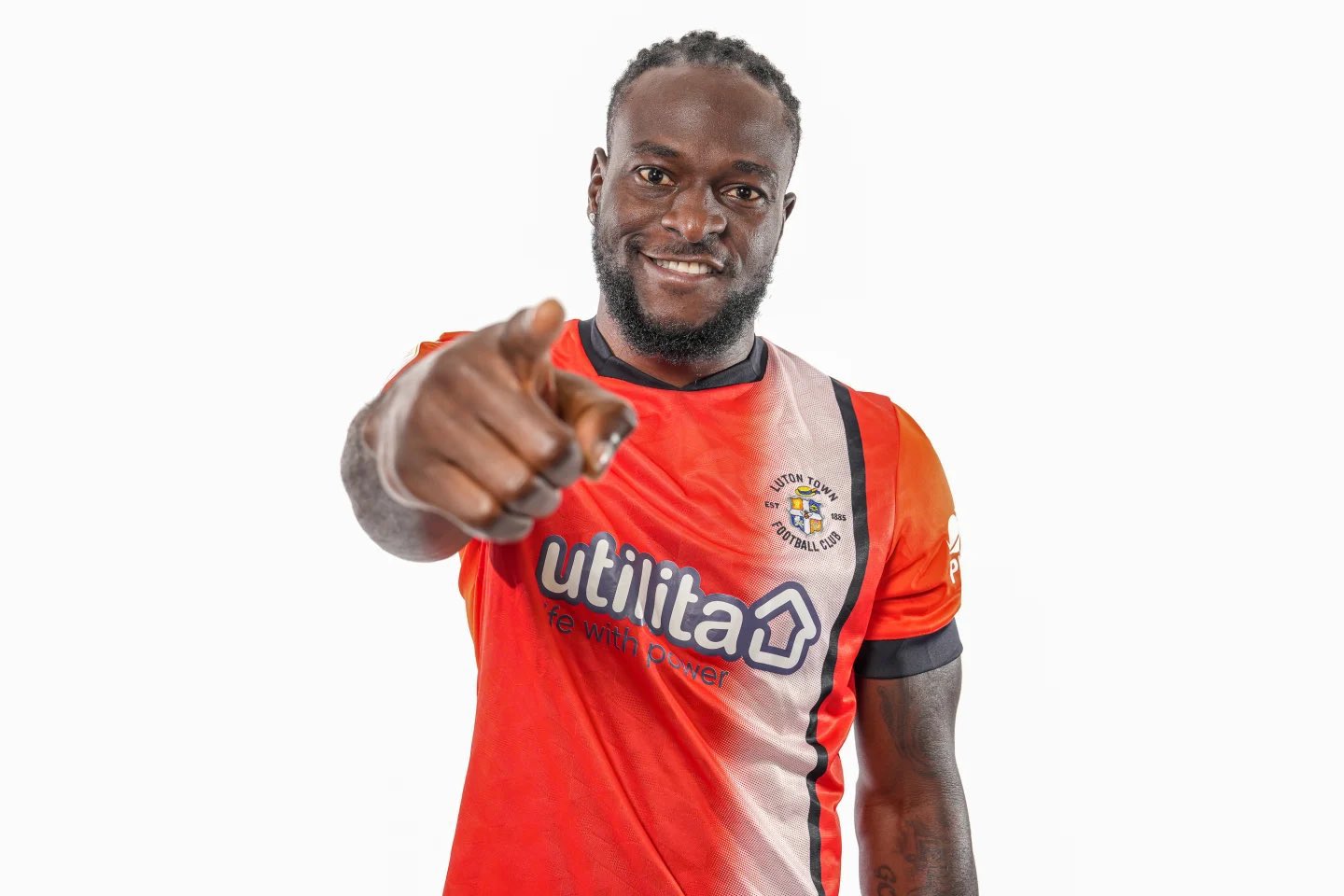 Luton Town signs Ex Super Eagles player, Victor Moses Luton Town signs Ex Super Eagles player, Victor Moses