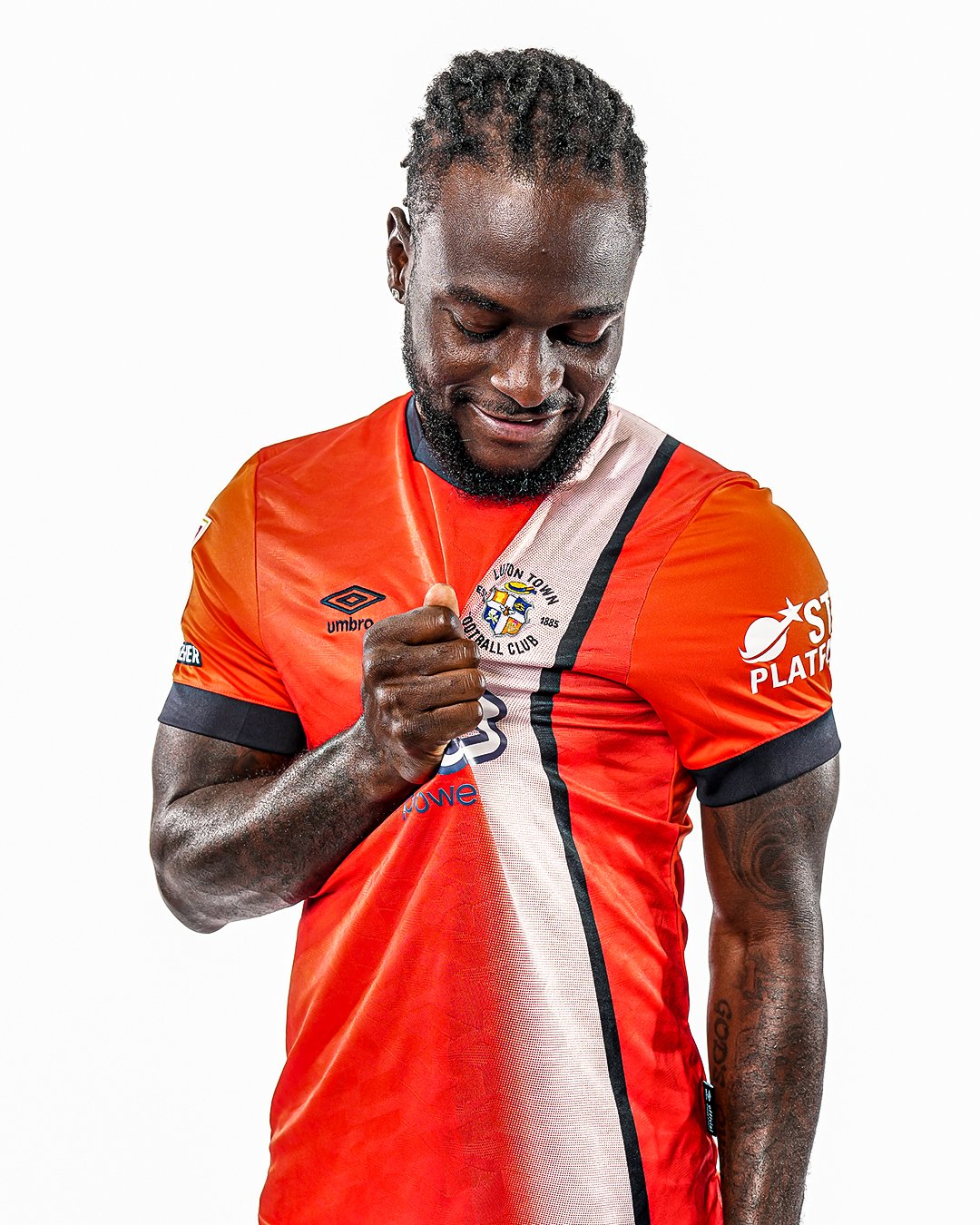 Luton Town signs Ex Super Eagles player, Victor Moses