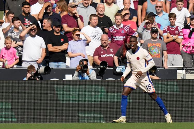 West Ham 0 v 3 Chelsea: Nicholas Jackson scores brace in Chelsea away win 