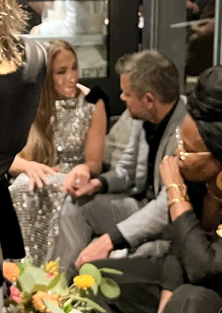 Jennifer Lopez holds hands with Matt Damon in intimate post-divorce chat