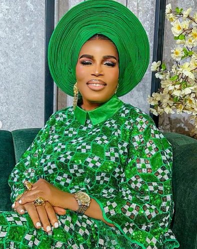 Lola Idije celebrates birthday with new photos 