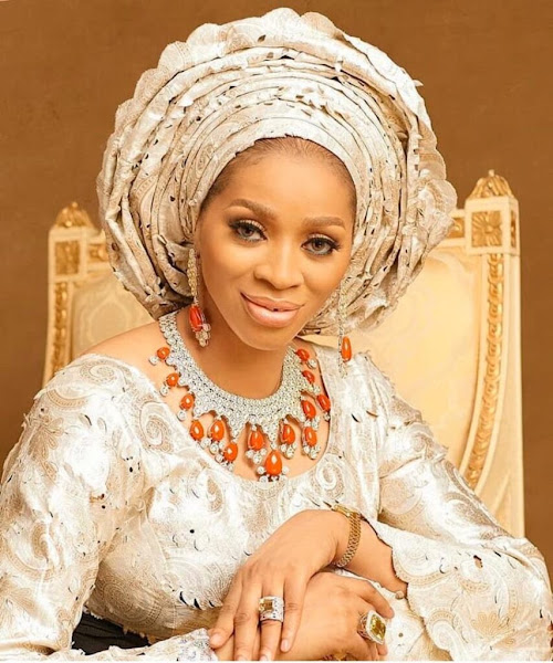 Shade Okoya gives tour of her luxurious walk-in closet