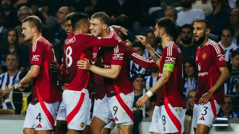 Porto 3 v 3 Man Utd: Maguire saves day with Injury-Time equalizer