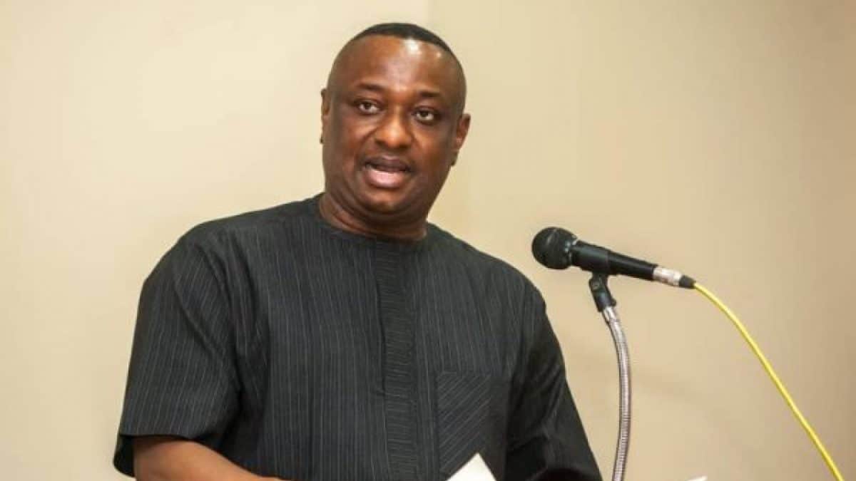 FG unveils plan to concession five airports FG unveils plan to concession five airports