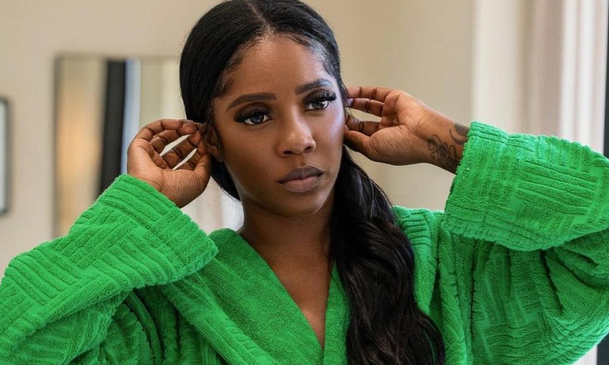 More women approach me for relationships than men - Tiwa Savage More women approach me for relationships than men - Tiwa Savage