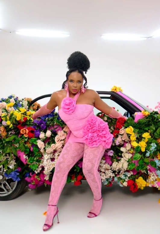 She's pretty! Yemi Alade stuns in PINK