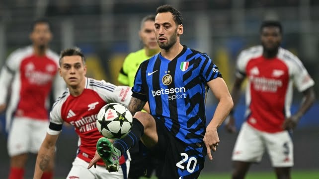Inter 1 v 0 Arsenal: Calhanoglu’s penalty gives Inter narrow win over Arsenal Inter 1 v 0 Arsenal: Calhanoglu’s penalty gives Inter narrow win over Arsenal