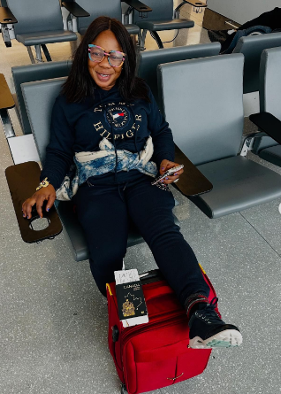 Esther Kalejaye becomes a Canadian citizen