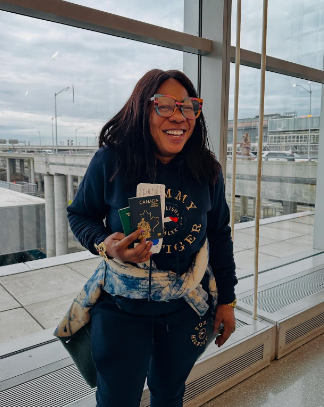 Esther Kalejaye becomes a Canadian citizen