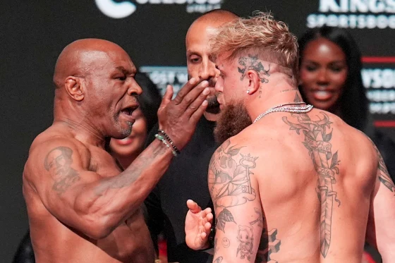 Mike Tyson slaps Jake Paul ahead of heavyweight fight Mike Tyson slaps Jake Paul ahead of heavyweight fight