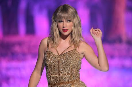 Taylor Swift THANKFUL for six Grammy nominations      