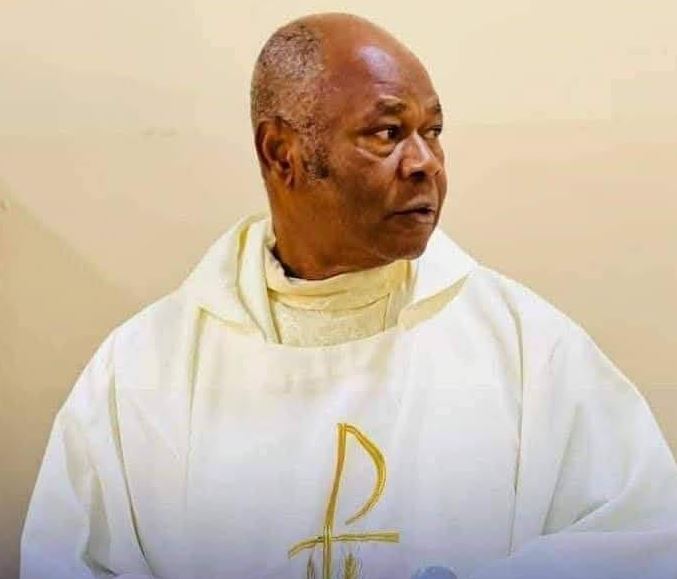 Catholic Priest abducted on Enugu expressway Catholic Priest abducted on Enugu expressway
