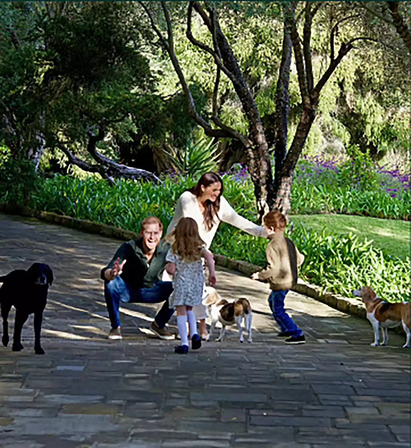 Prince Harry & Meghan Markle share 2024 holiday card
