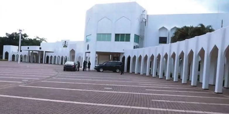 State House budgets N15bn for SUVs, car tyres, office complex State House budgets N15bn for SUVs, car tyres, office complex