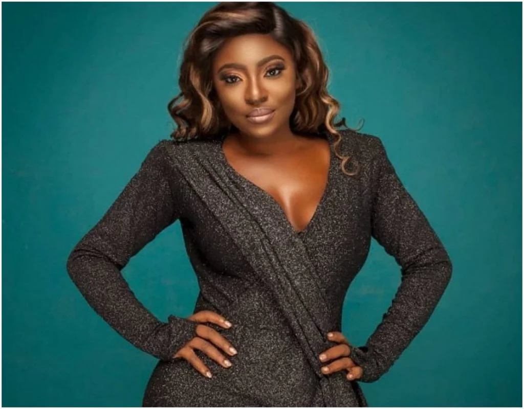 Yvonne Jegede responds to fan's question about her 'Runs Girl' role in movie Yvonne Jegede responds to fan's question about her 'Runs Girl' role in movie