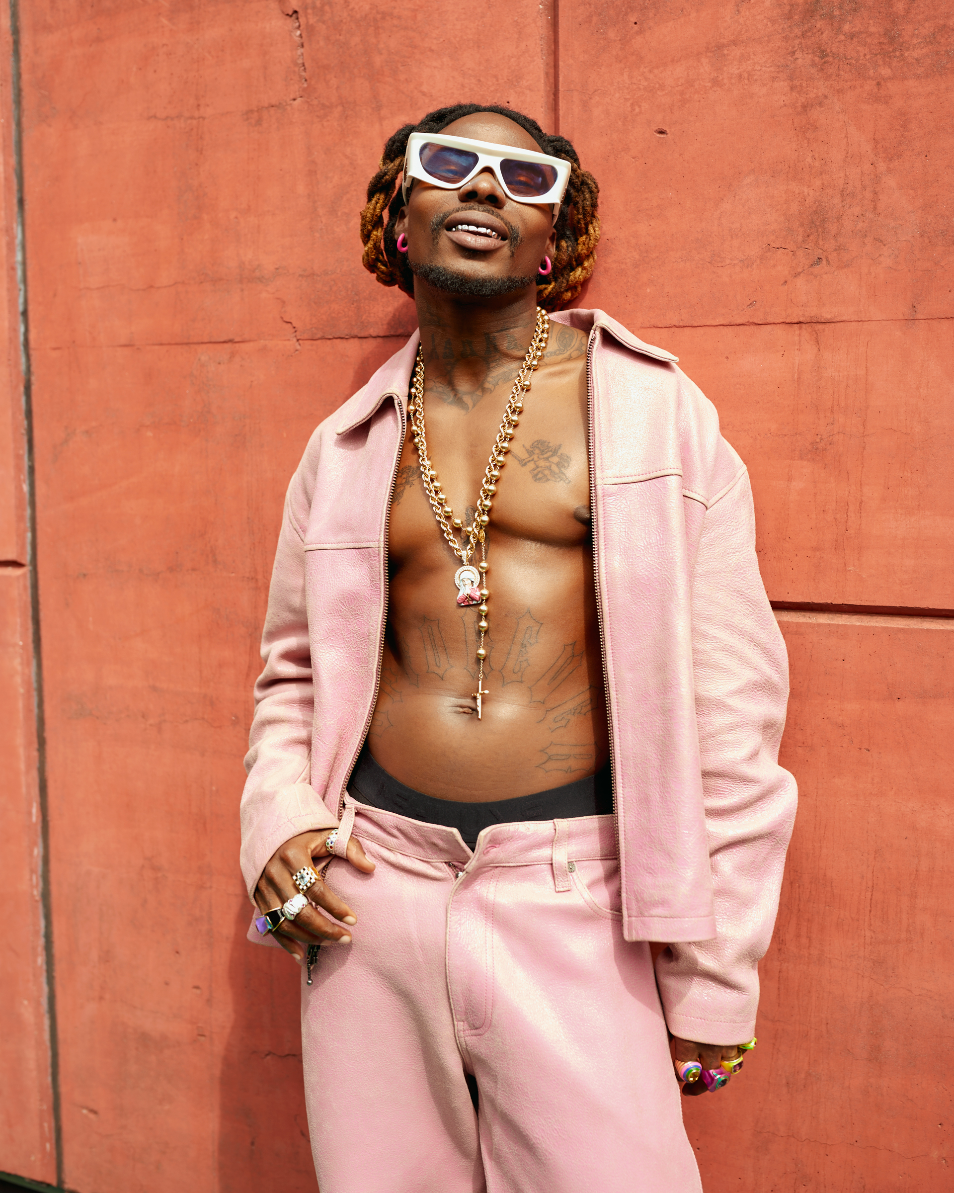 Asake removes YBNL From Instagram bio Asake removes YBNL From Instagram bio